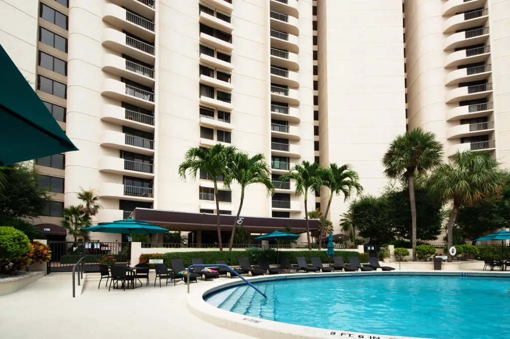 2450 Presidential Way West Palm Beach FL 33401