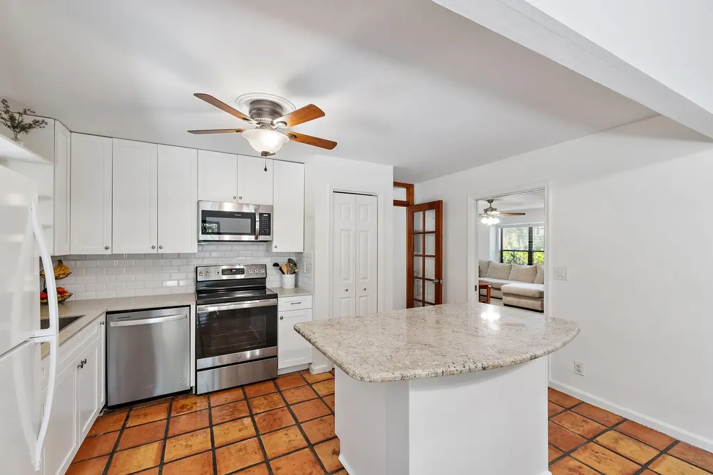 1007 Raintree Lane Palm Beach Gardens FL 33410