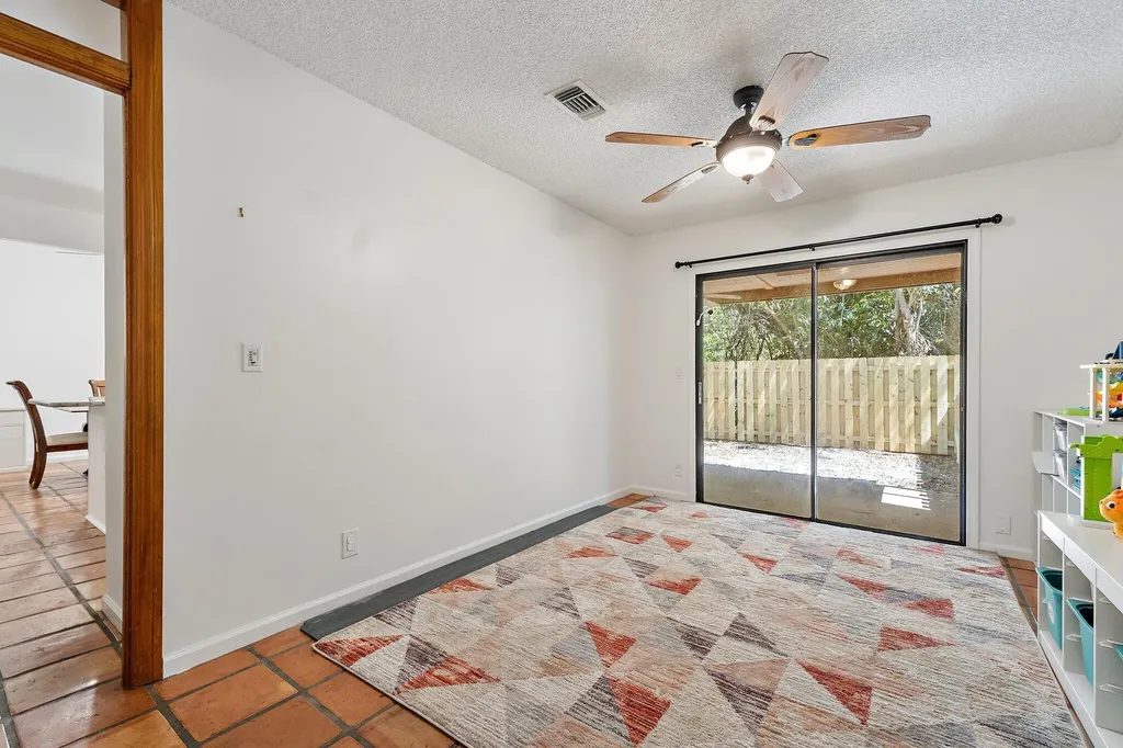 1007 Raintree Lane Palm Beach Gardens FL 33410