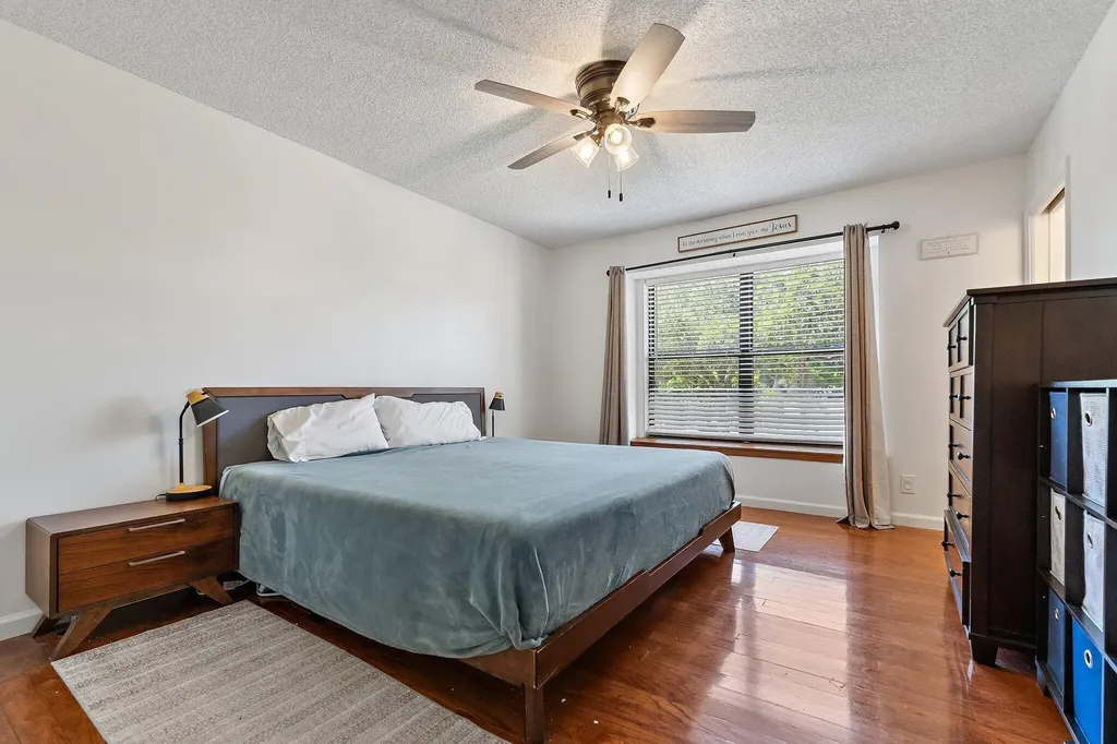 1007 Raintree Lane Palm Beach Gardens FL 33410
