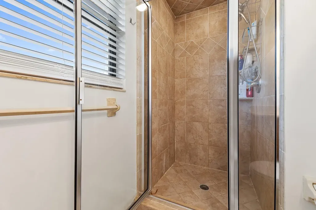 1007 Raintree Lane Palm Beach Gardens FL 33410