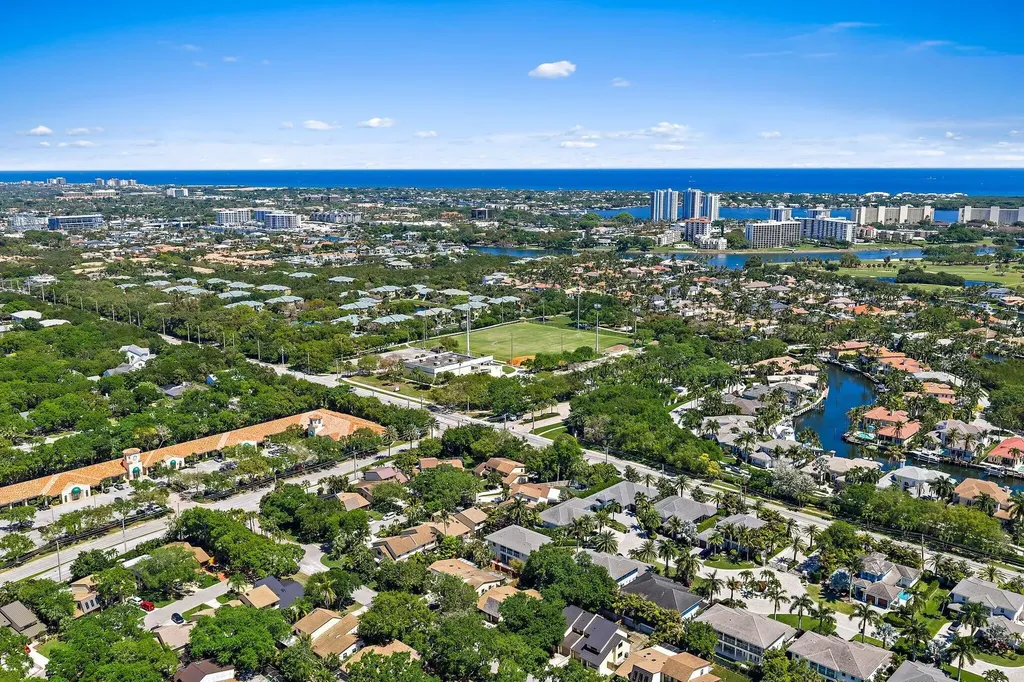 1007 Raintree Lane Palm Beach Gardens FL 33410