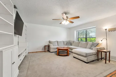 1007 Raintree Lane Palm Beach Gardens FL 33410