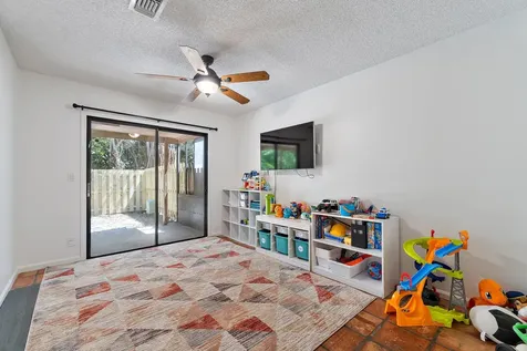1007 Raintree Lane Palm Beach Gardens FL 33410