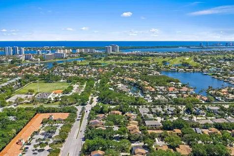 1007 Raintree Lane Palm Beach Gardens FL 33410
