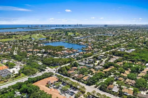 1007 Raintree Lane Palm Beach Gardens FL 33410