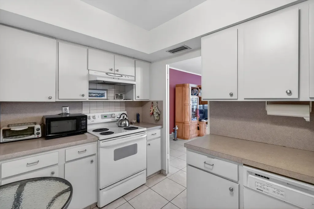 3333 NE 34th Street Fort Lauderdale FL 33308