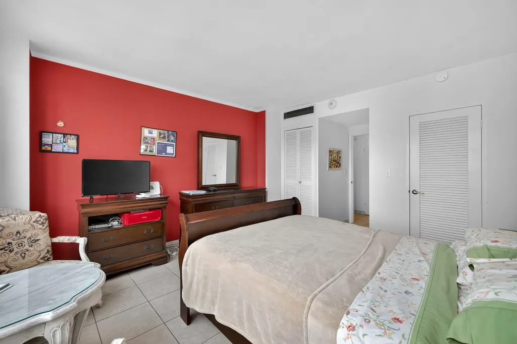 3333 NE 34th Street Fort Lauderdale FL 33308