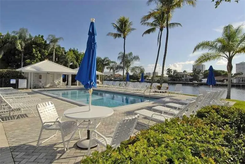 6521 Bay Club Drive Fort Lauderdale FL 33308