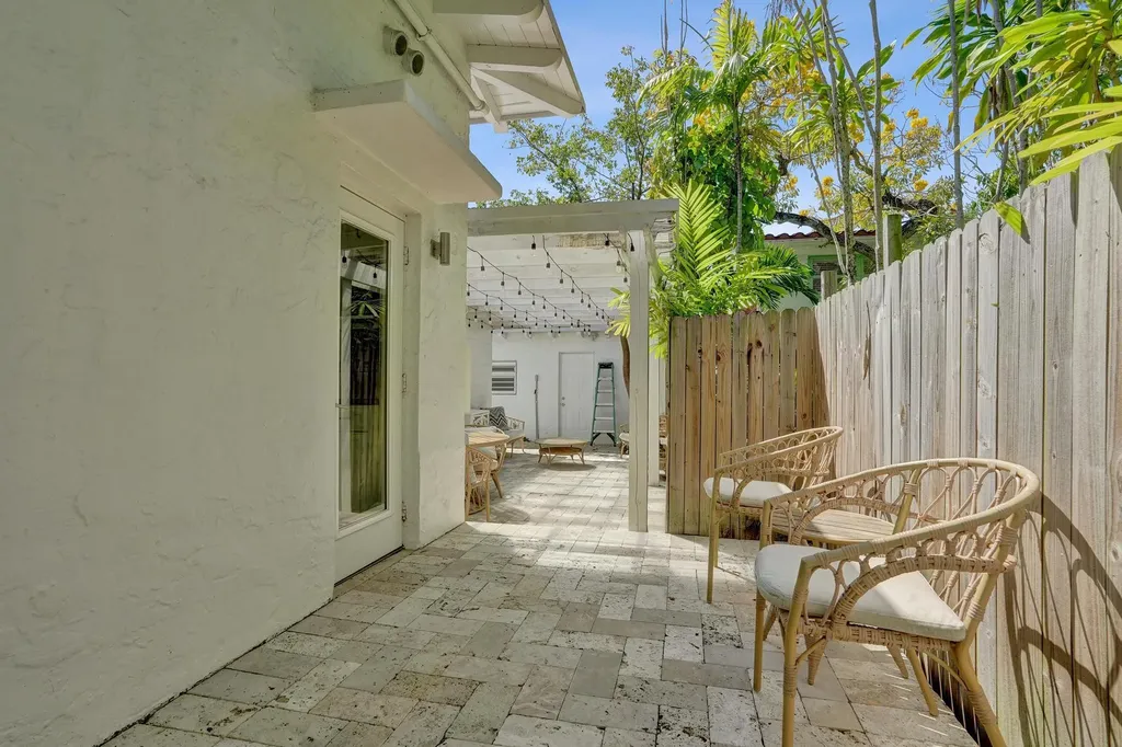 1524 SE 1st Street Fort Lauderdale FL 33301
