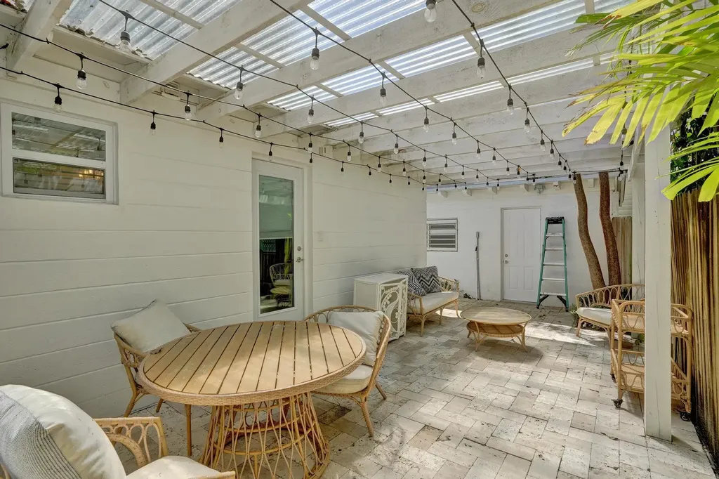 1524 SE 1st Street Fort Lauderdale FL 33301