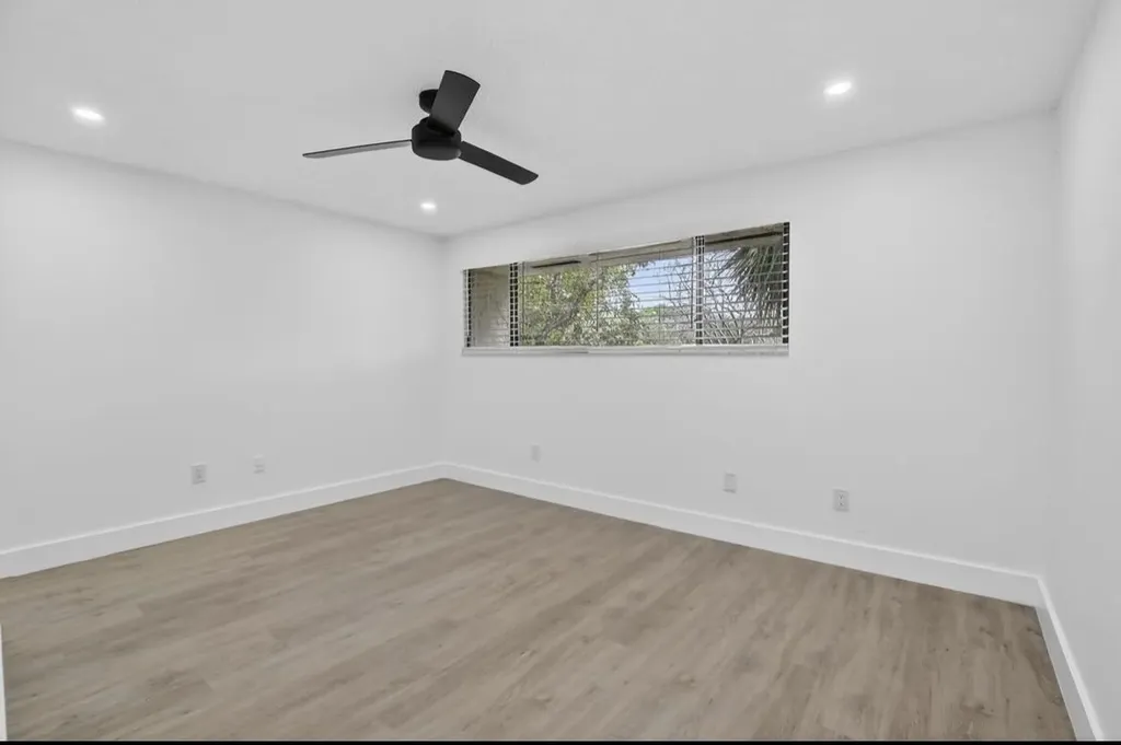 373 NW 94th Terrace Plantation FL 33324