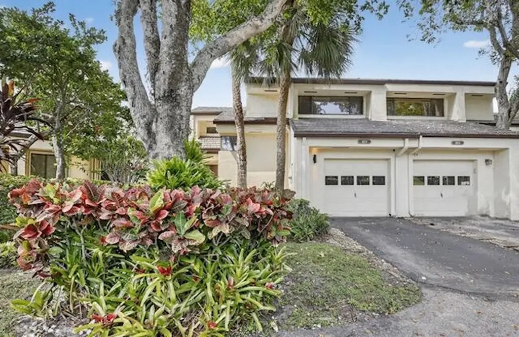 373 NW 94th Terrace Plantation FL 33324