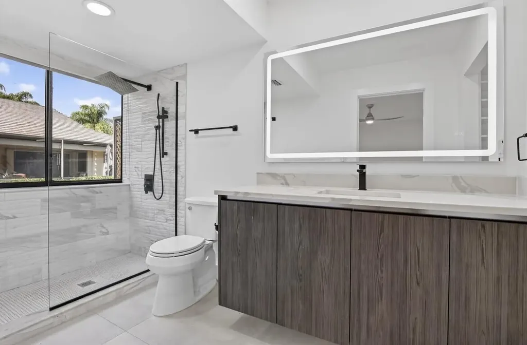 373 NW 94th Terrace Plantation FL 33324