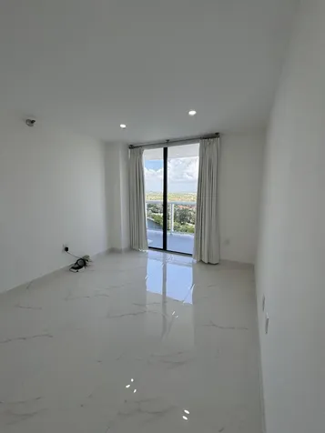 20515 E Country Club Drive Miami FL 33180