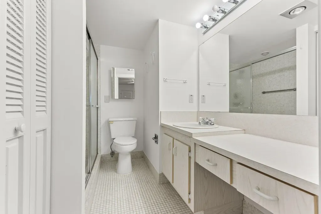 1047 Lincoln C Boca Raton FL 33434