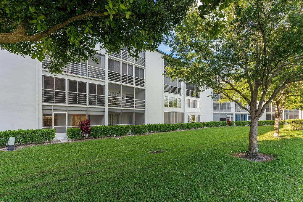 1047 Lincoln C Boca Raton FL 33434