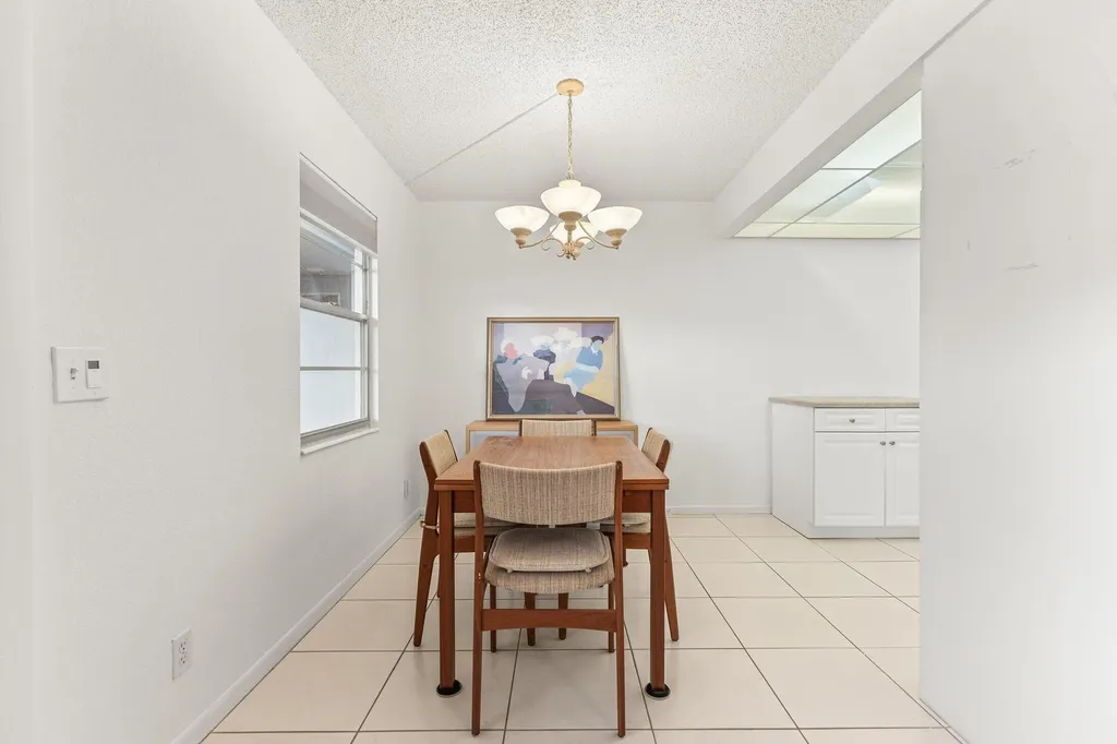 1047 Lincoln C Boca Raton FL 33434