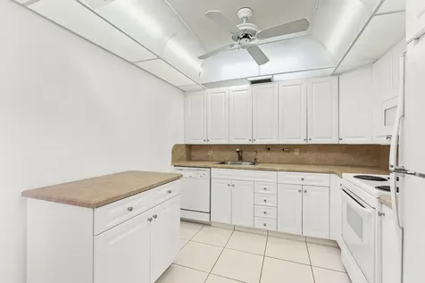 1047 Lincoln C Boca Raton FL 33434