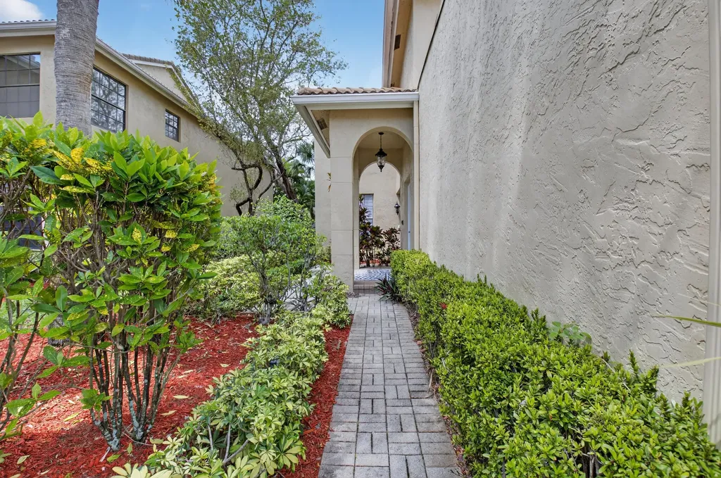 6752 Montego Bay Boulevard Boca Raton FL 33433