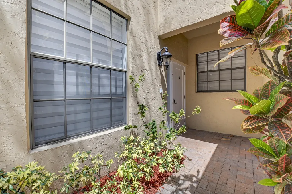 6752 Montego Bay Boulevard Boca Raton FL 33433