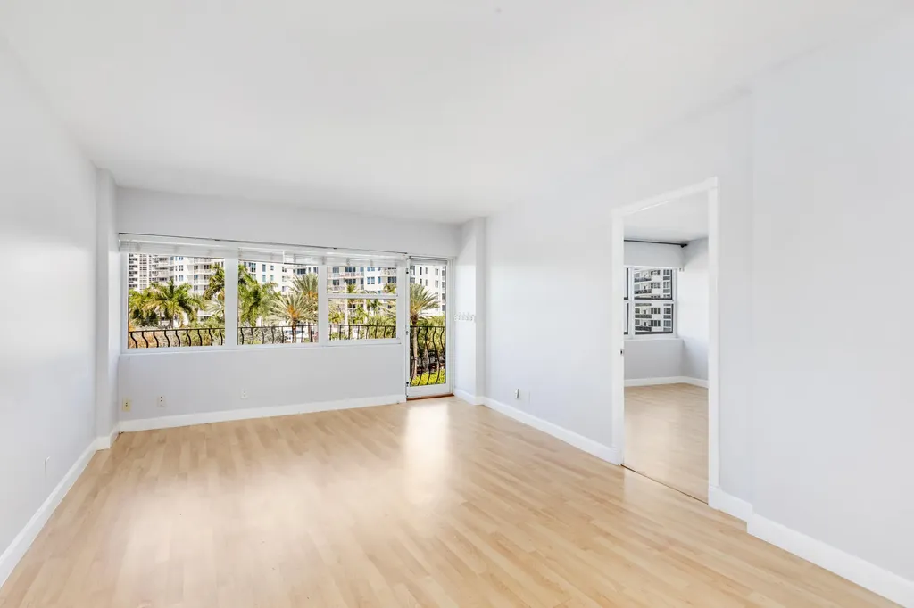 3250 NE 28th Street Fort Lauderdale FL 33308