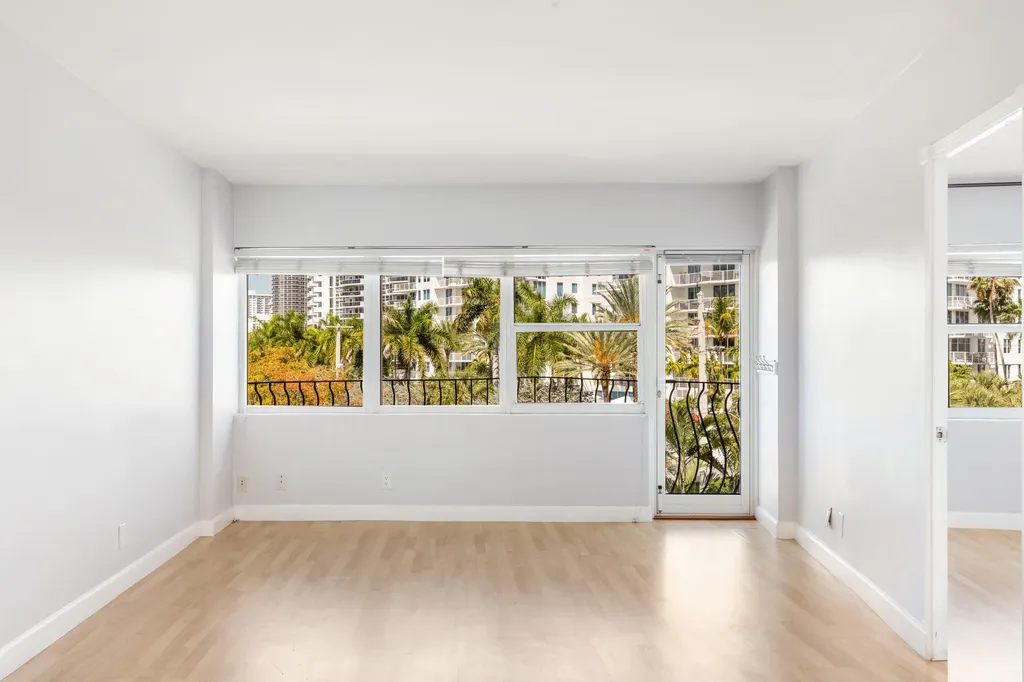 3250 NE 28th Street Fort Lauderdale FL 33308