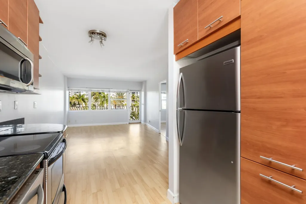 3250 NE 28th Street Fort Lauderdale FL 33308
