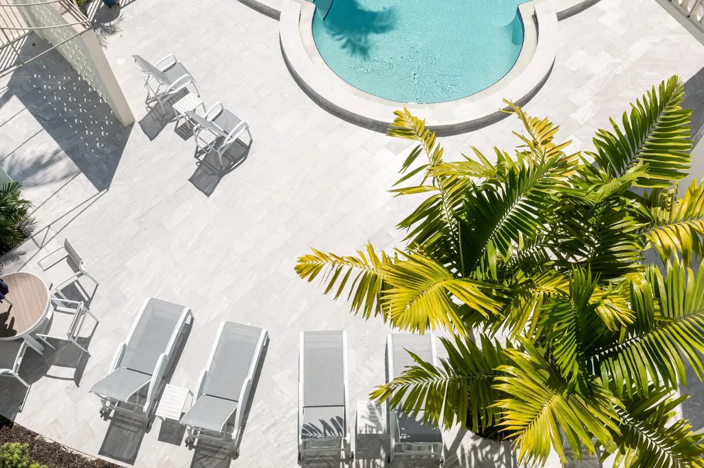 3250 NE 28th Street Fort Lauderdale FL 33308