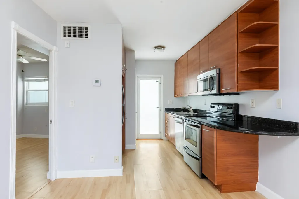 3250 NE 28th Street Fort Lauderdale FL 33308