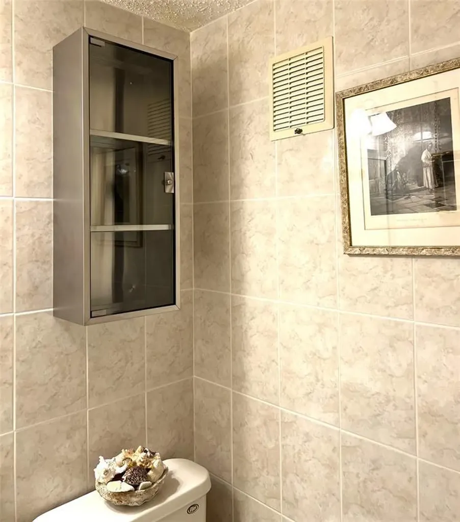 2057 Cambridge C Deerfield Beach FL 33442
