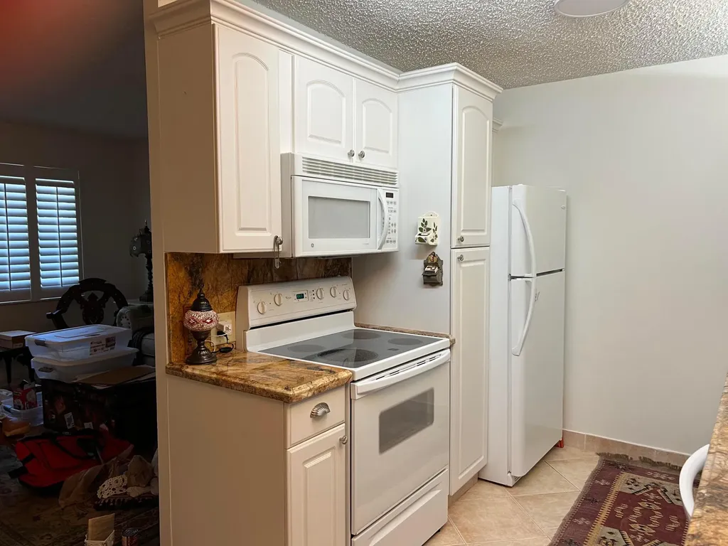 2057 Cambridge C Deerfield Beach FL 33442