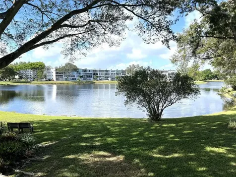 2057 Cambridge C Deerfield Beach FL 33442
