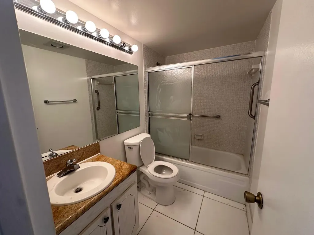 119 Dorset Boca Raton FL 33434