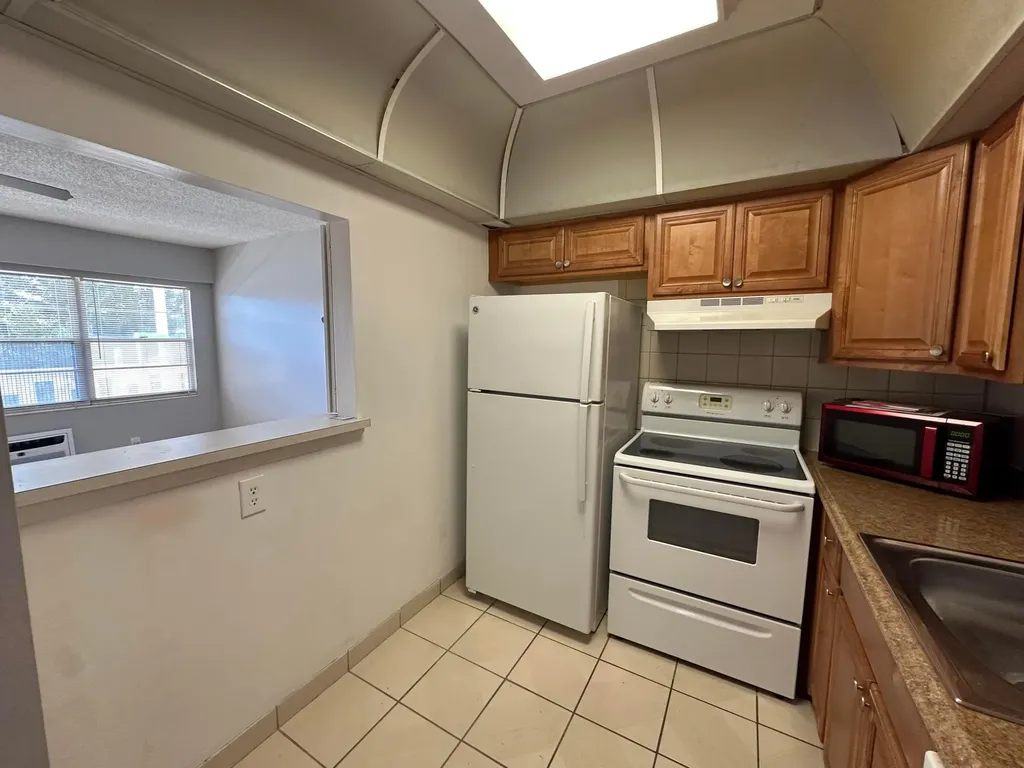 119 Dorset Boca Raton FL 33434