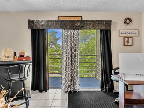 2800 NW 56th Lauderhill FL 33313
