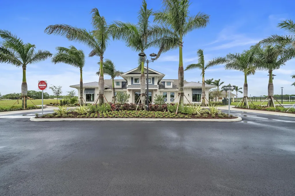 10083 NW Dreamweaver Road Port St Lucie FL 34987