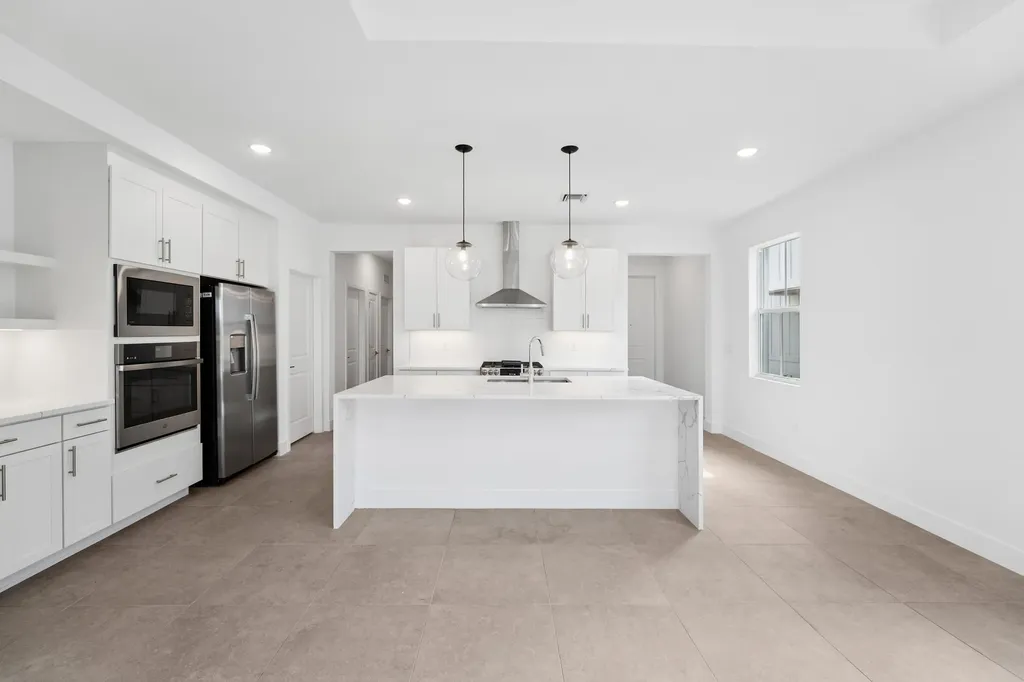 10083 NW Dreamweaver Road Port St Lucie FL 34987