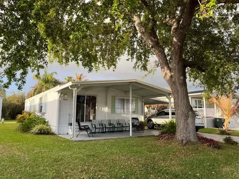 304 Mockingbird Avenue Fort Pierce FL 34982