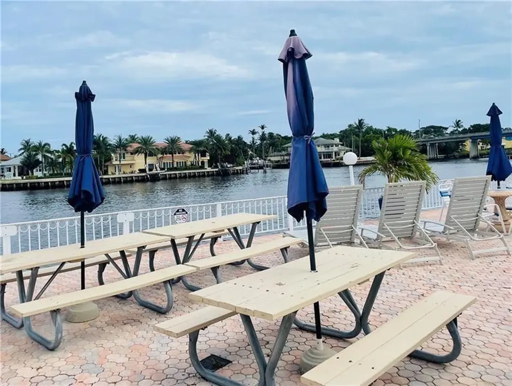 624 Snug Harbor Drive Boynton Beach FL 33435