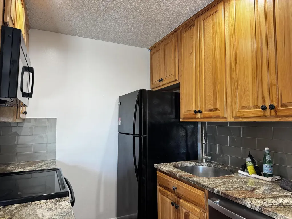 24 Crossings Circle Boynton Beach FL 33435