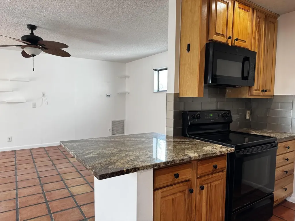 24 Crossings Circle Boynton Beach FL 33435