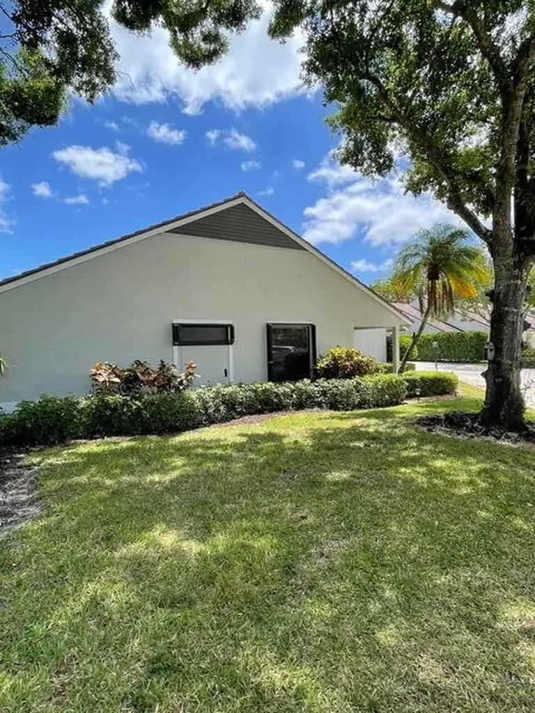 800 Kintyre Court Palm Beach Gardens FL 33418