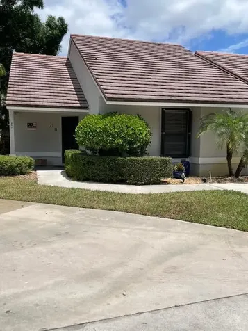 800 Kintyre Court Palm Beach Gardens FL 33418