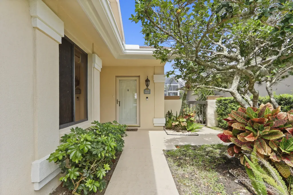 232 E River Park Drive Jupiter FL 33477