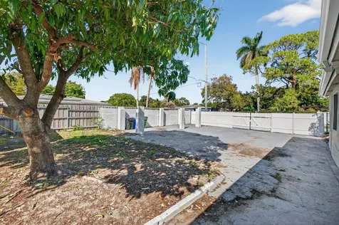 2849 SW 10th Street Fort Lauderdale FL 33312