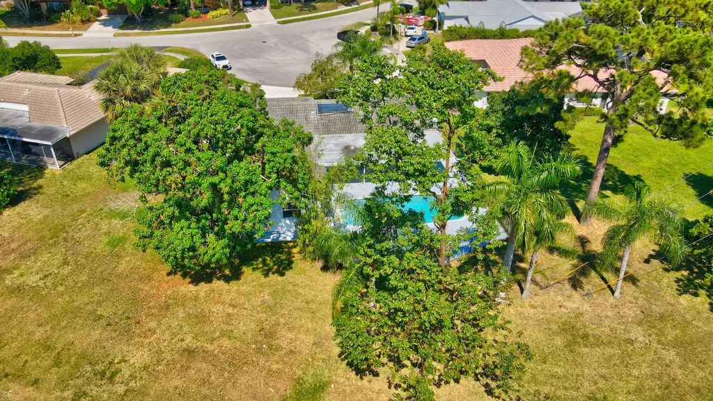 2334 Timbercreek Circle NW Boca Raton FL 33431