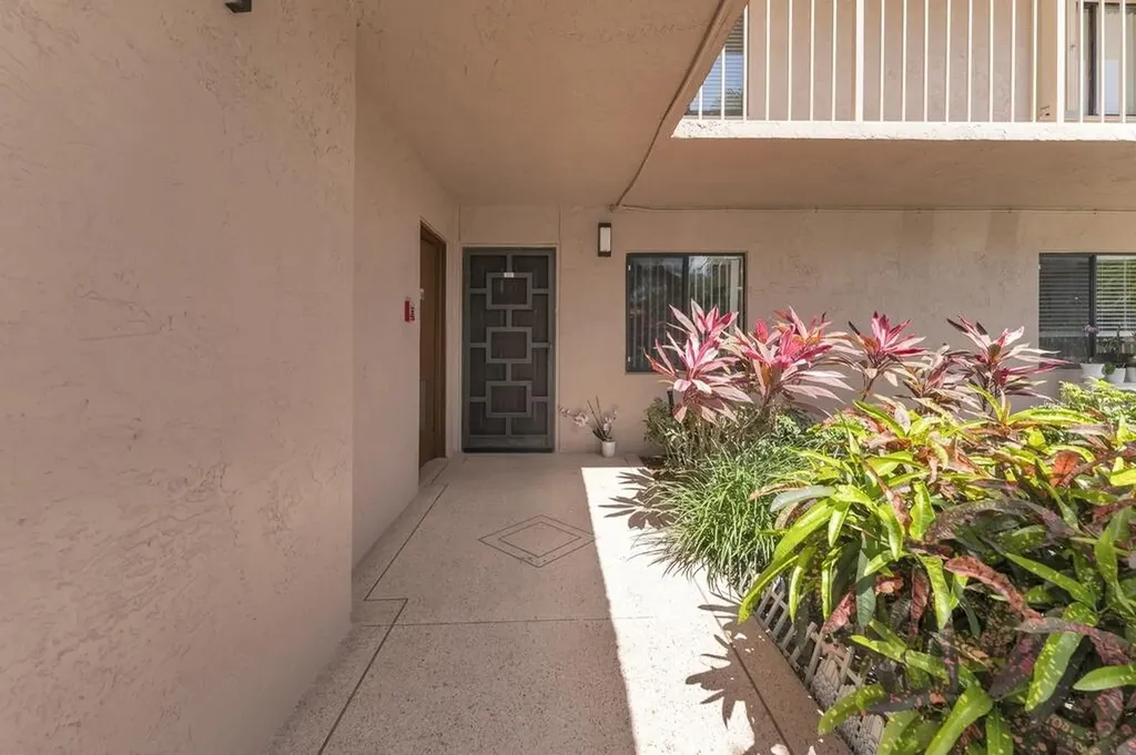 7301 Amberly Lane Delray Beach FL 33446