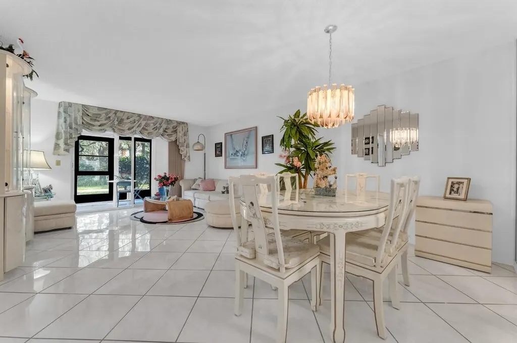 7301 Amberly Lane Delray Beach FL 33446