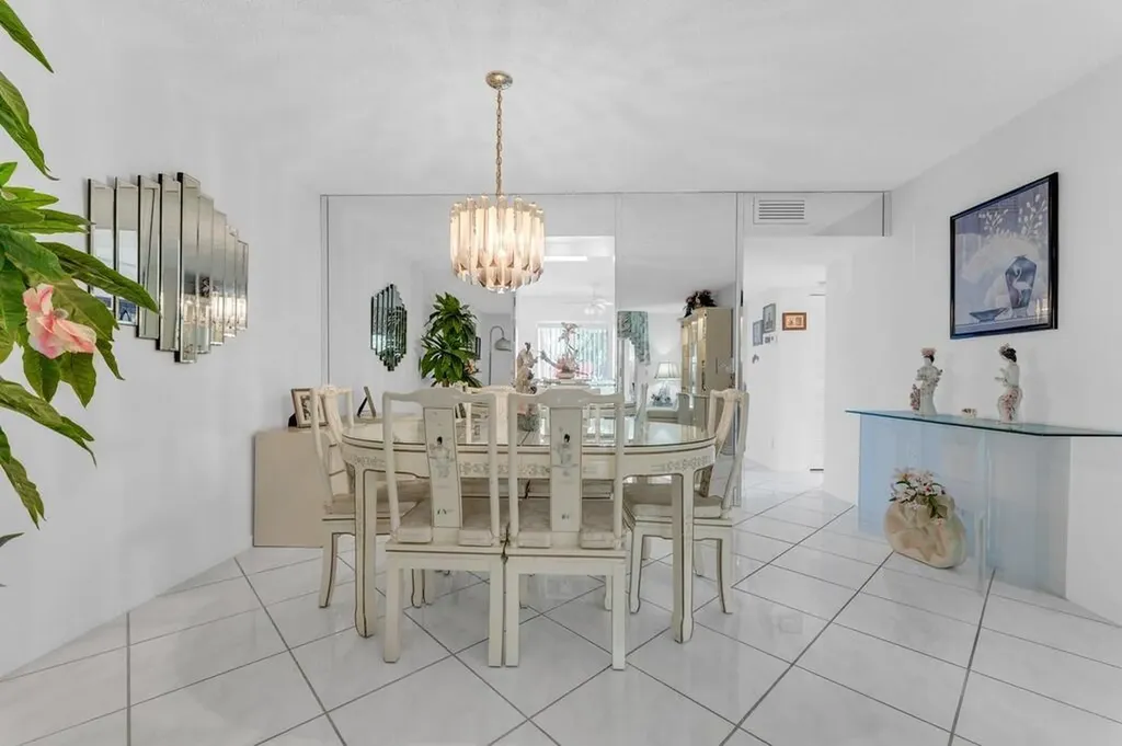 7301 Amberly Lane Delray Beach FL 33446